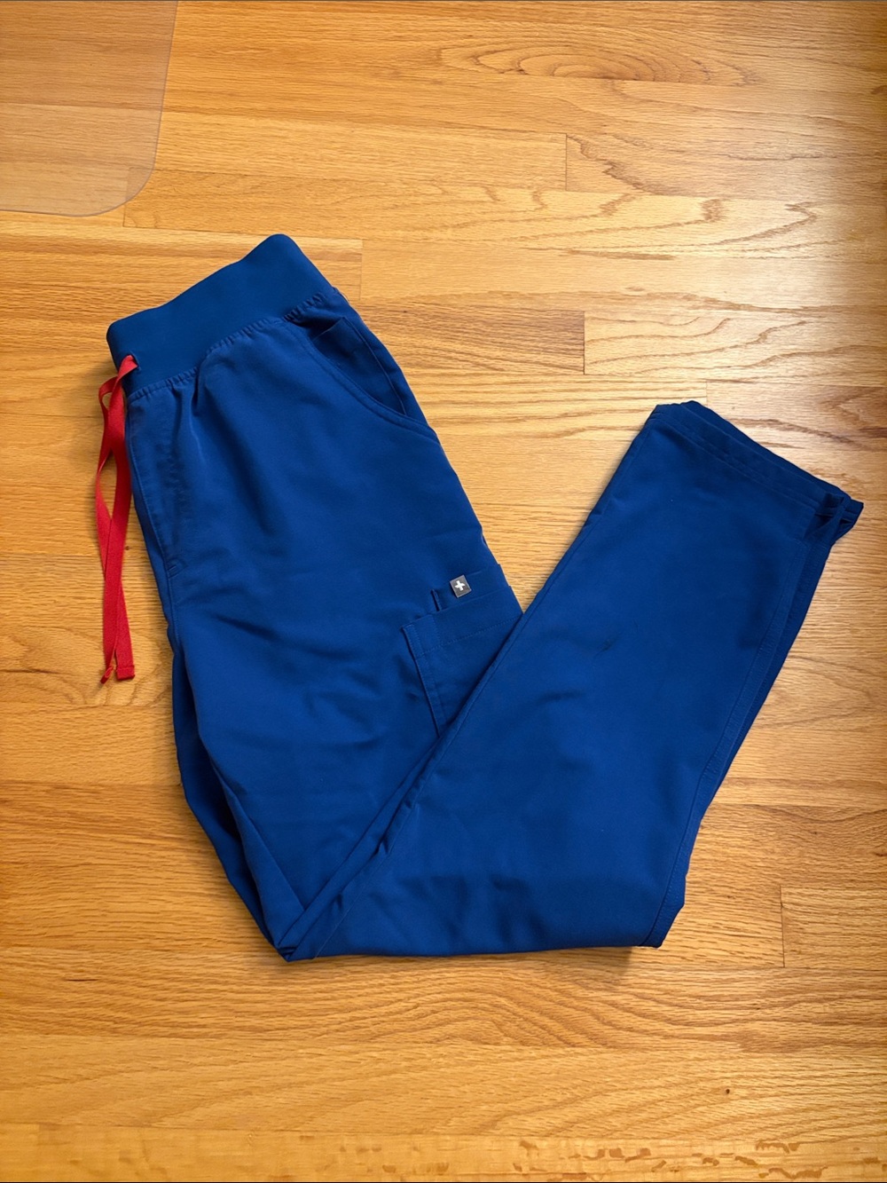 Women’s FIGS Yola Royal Blue scrub Pants with Red Drawstring